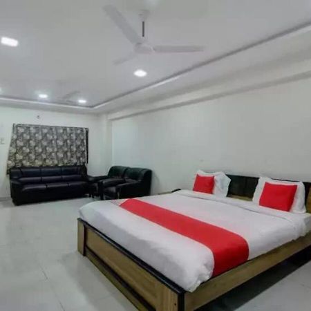 Hotel Santoshi Hometel Raichur Bagian luar foto