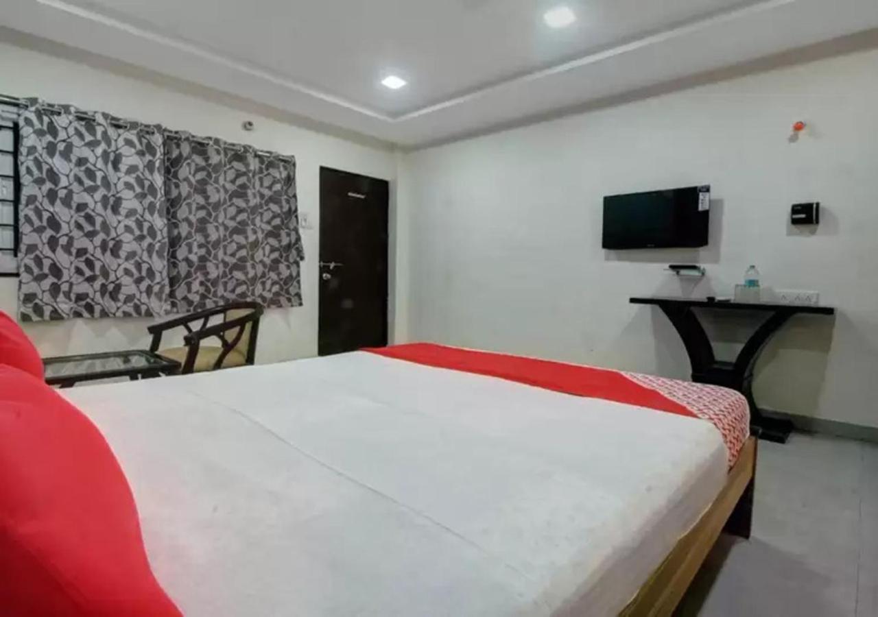 Hotel Santoshi Hometel Raichur Bagian luar foto