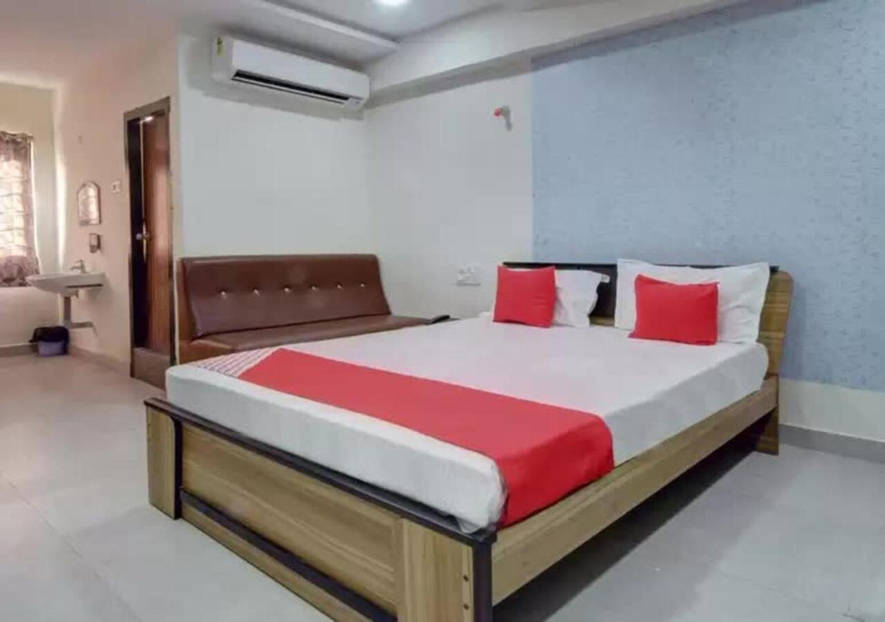 Hotel Santoshi Hometel Raichur Bagian luar foto