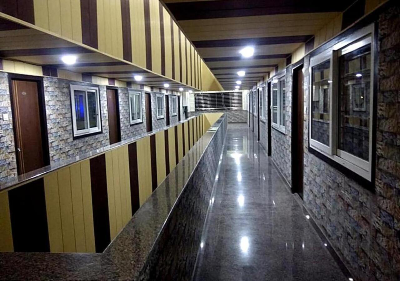 Hotel Santoshi Hometel Raichur Bagian luar foto